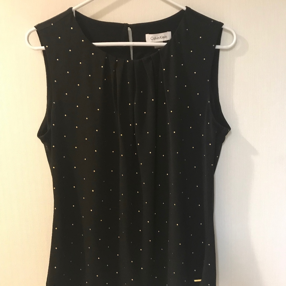 🔥SALE🔥Calvin Klein pleated neck  size L